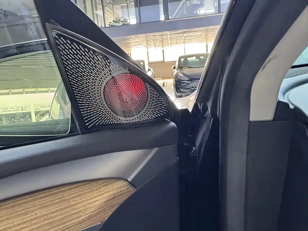 Tesla Model Y 2023 из CN, фото 4