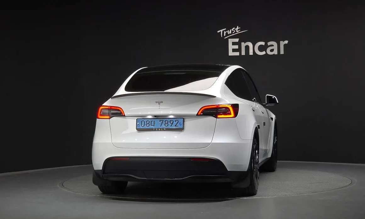 Tesla Model Y — фото 3