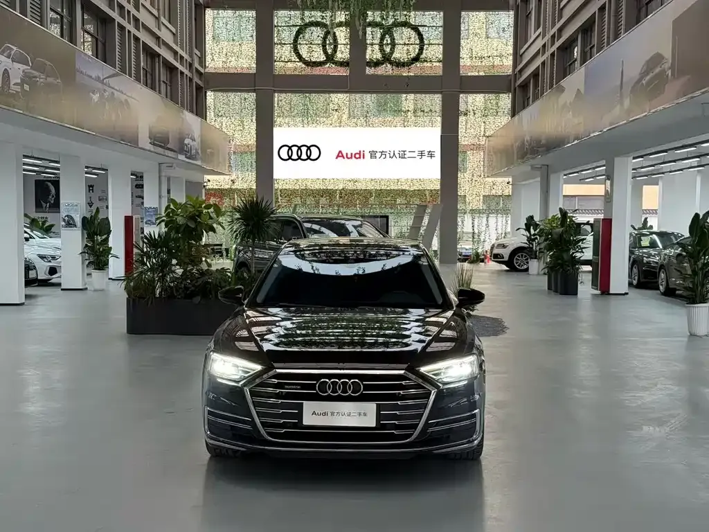 Audi A8 — фото 7
