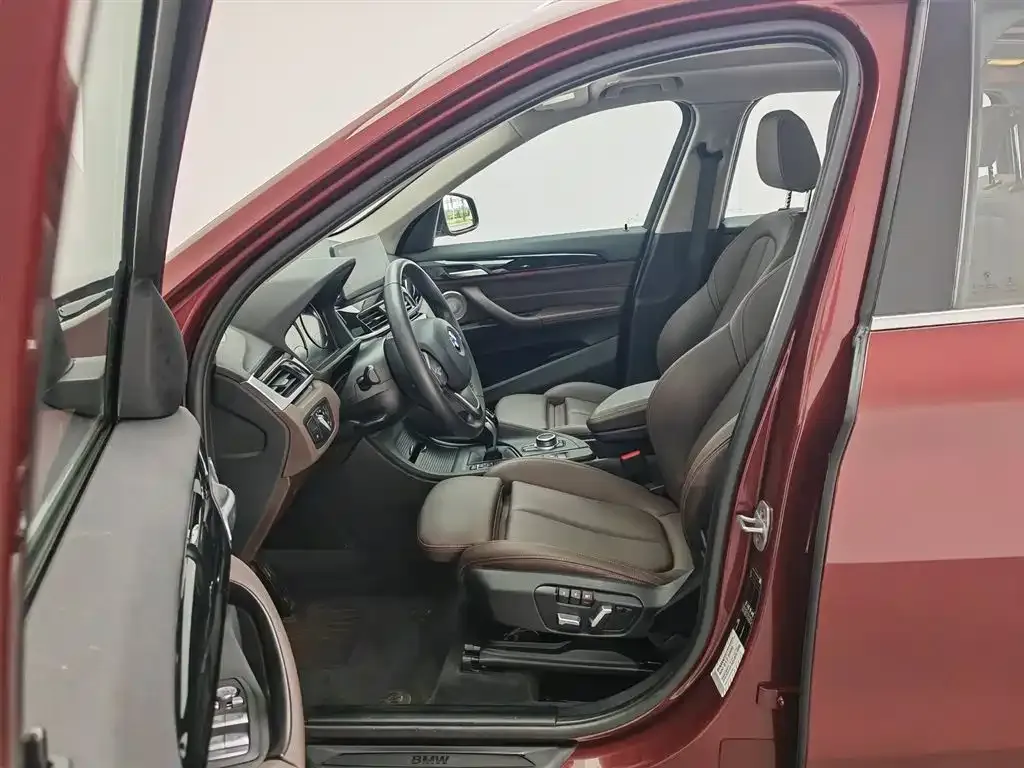 BMW X1 2021 из CN, фото 8