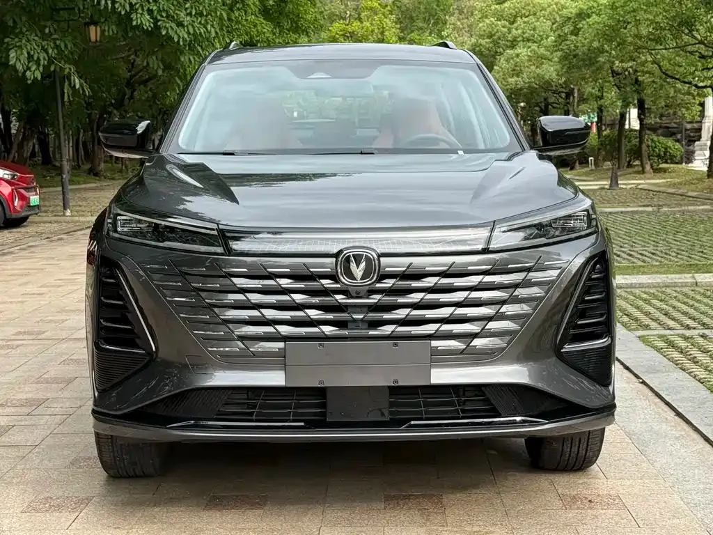 Changan CS75PLUS — фото 4