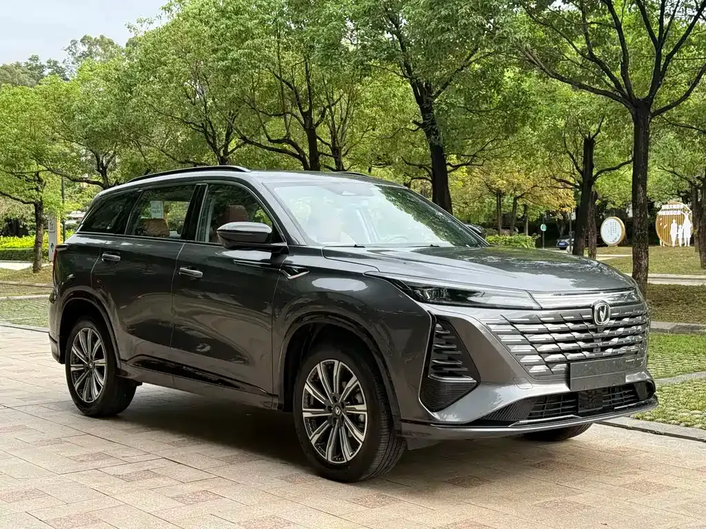 Changan CS75PLUS — фото 7