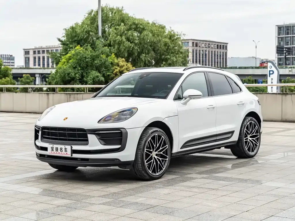 Porsche Macan — фото 1