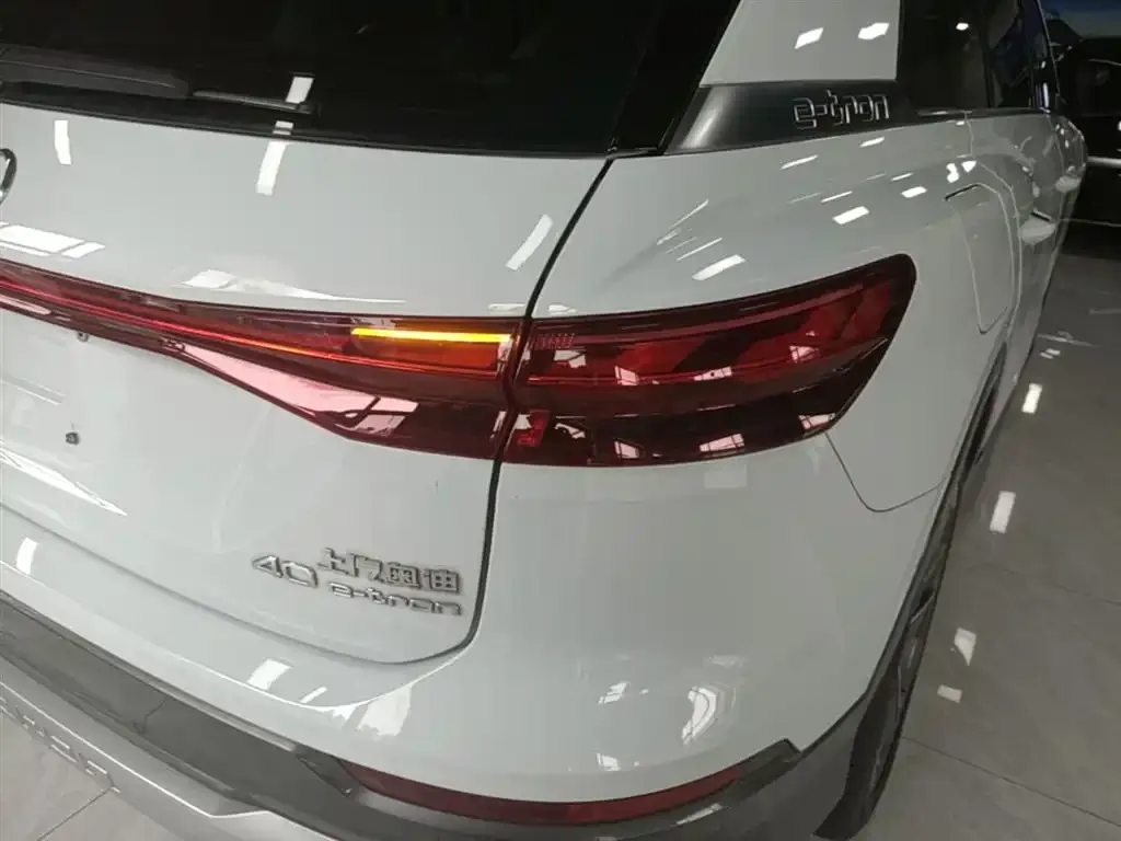 Audi Q5 e-tron 2022 из CN, фото 5