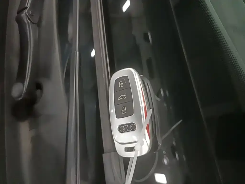 Audi Q5 e-tron 2022 из CN, фото 8