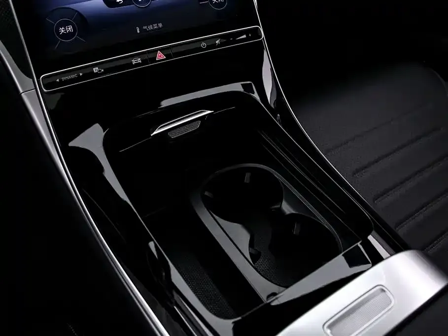 Mercedes-Benz C-Class — фото 8