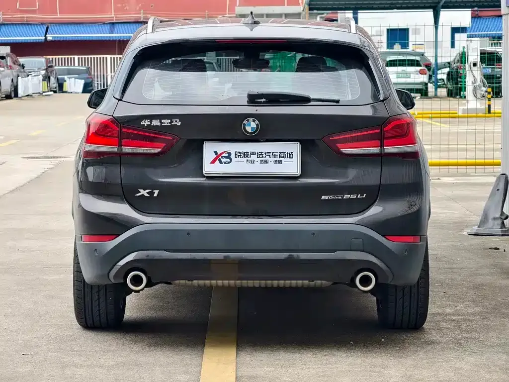 BMW X1 — фото 3