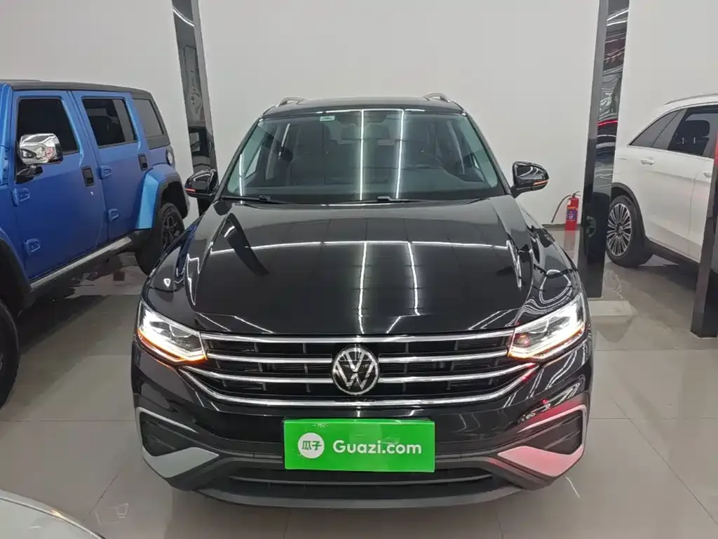 Volkswagen Tiguan L — фото 5
