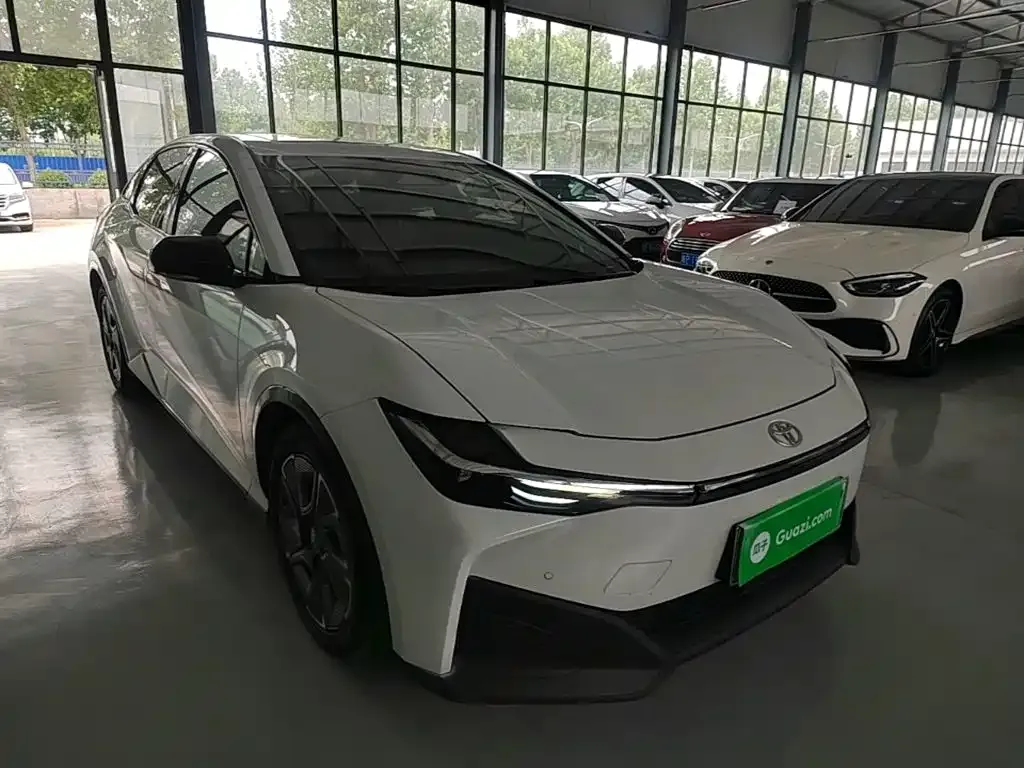 Toyota bZ3 2024 из CN, фото 4