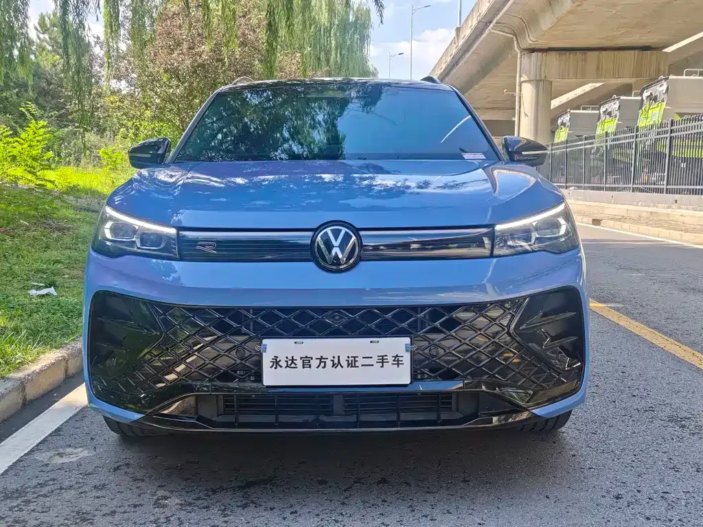 Volkswagen Tiguan L — фото 5