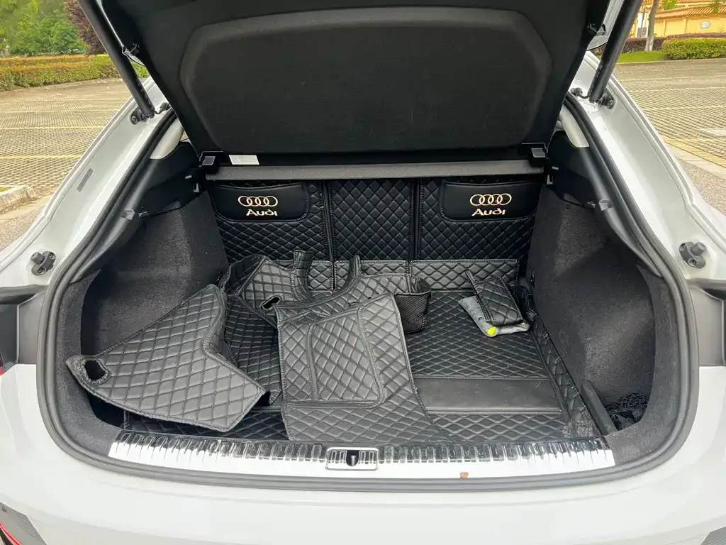 Audi Q3 Sportback — фото 4