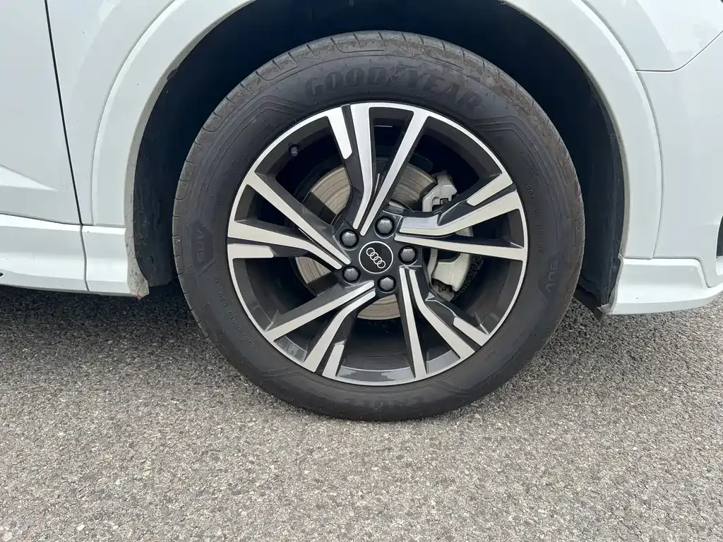 Audi Q3 Sportback — фото 9