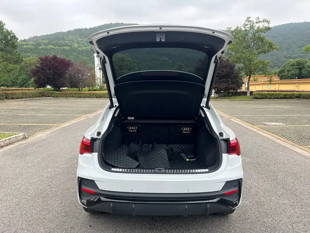 Audi Q3 Sportback — фото 7