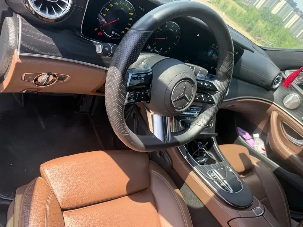 Mercedes-Benz E-Class (Import) — фото 3
