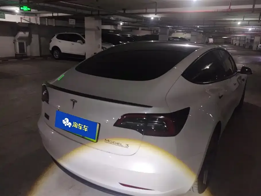 Tesla Model 3 — фото 3