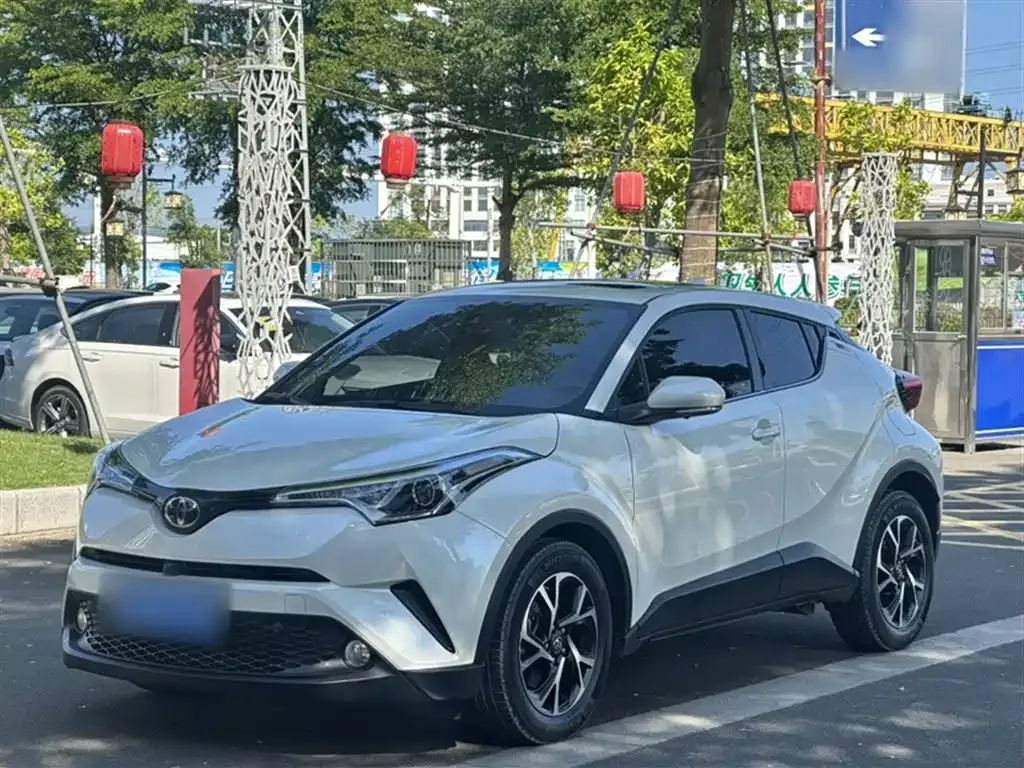 Toyota C-HR — фото 5