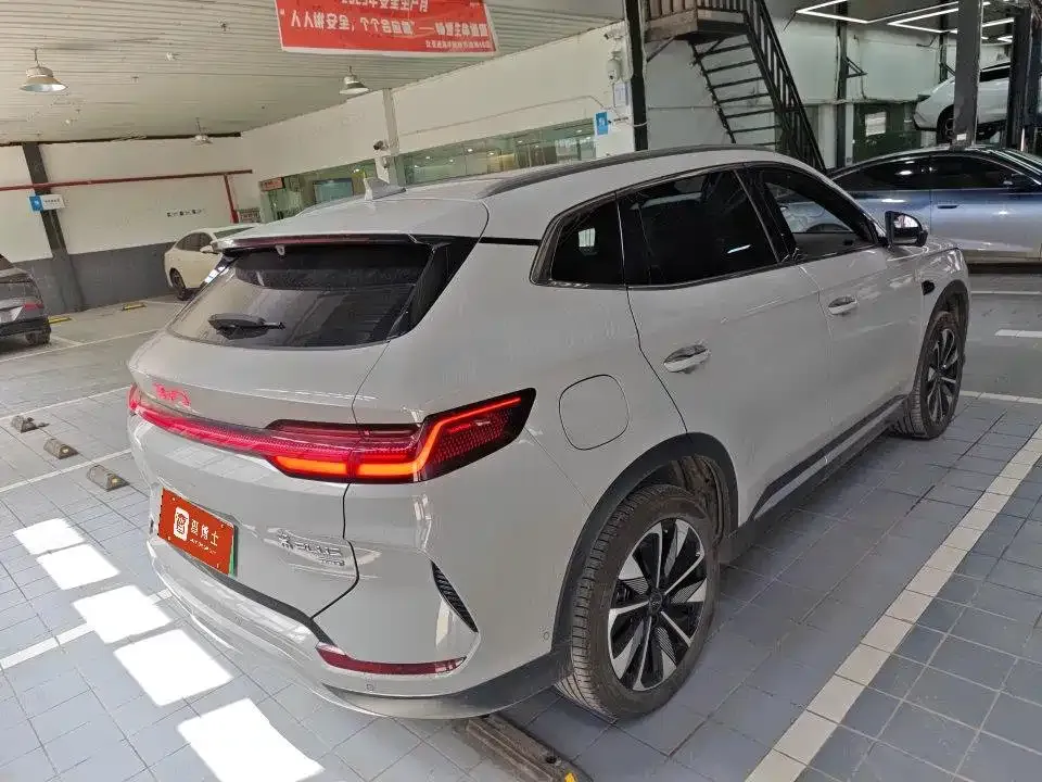 BYD PLUS New Energy — фото 6