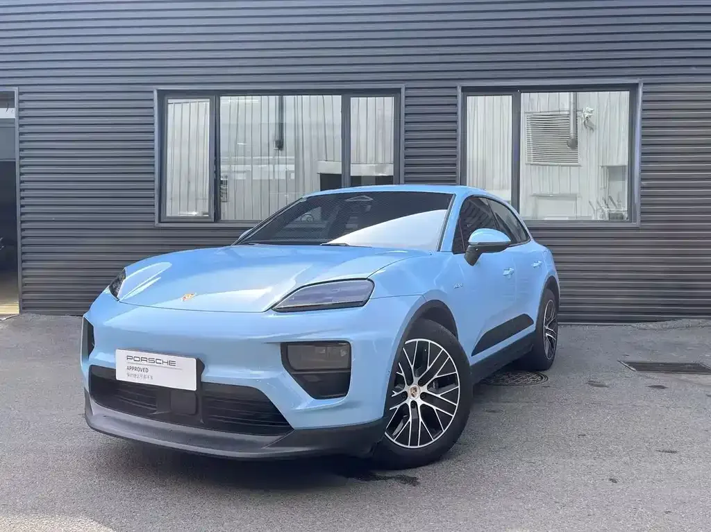 Porsche Macan EV