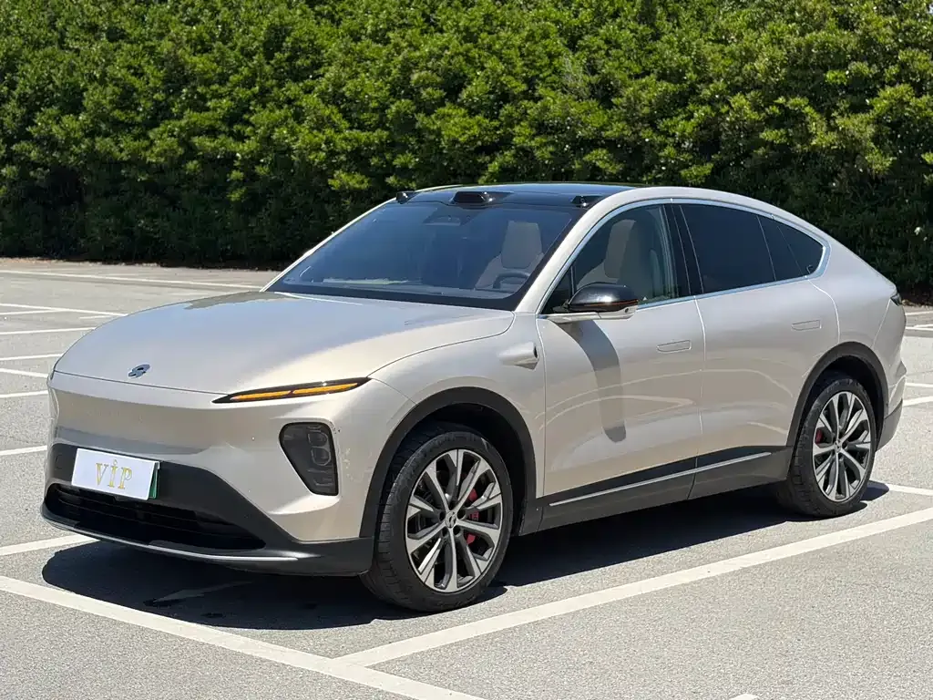 NIO EC7