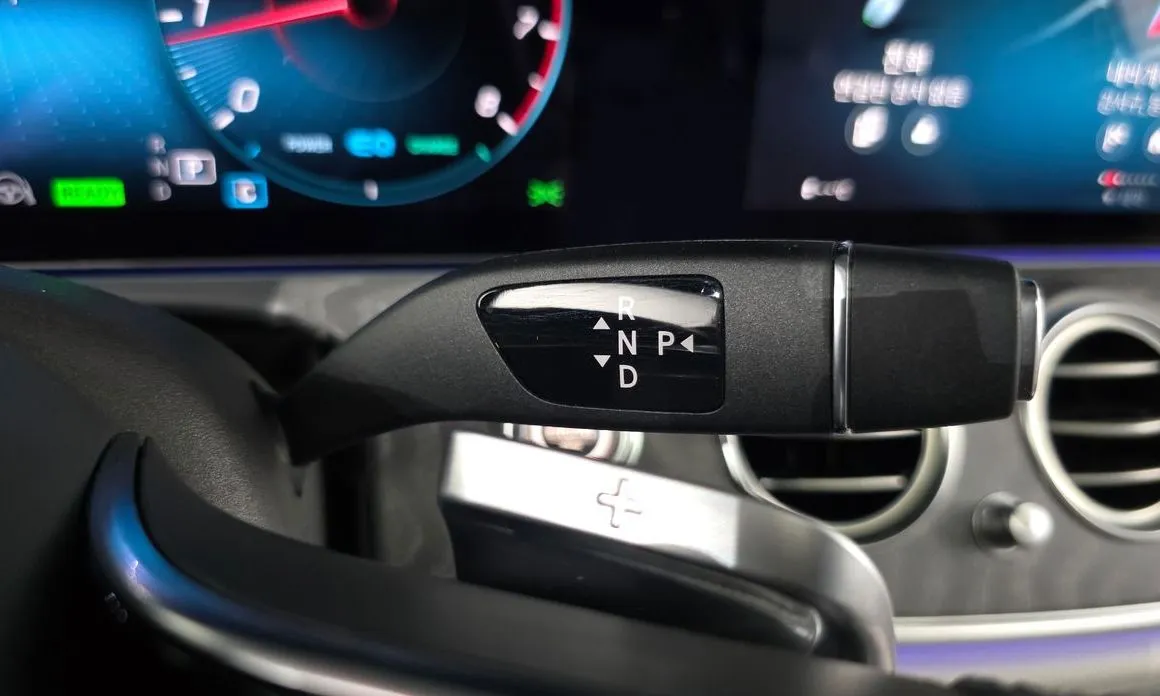 Mercedes-Benz E-Class 2023 из KR, фото 10