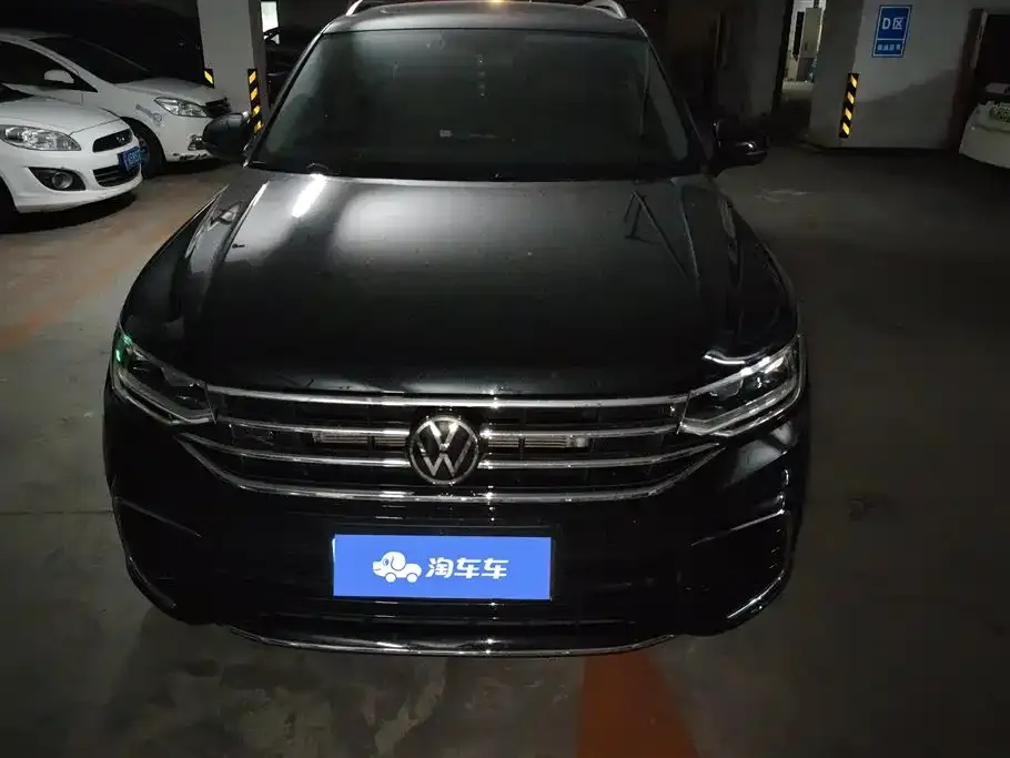 Volkswagen Tiguan L — фото 2