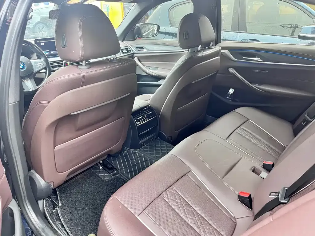 BMW 5 Series New Energy 2023 из CN, фото 9