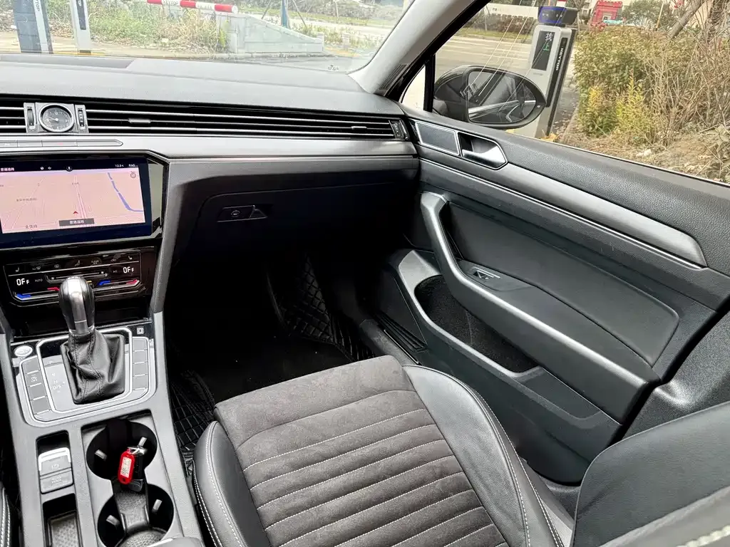 Volkswagen Magotan 2022 из CN, фото 10