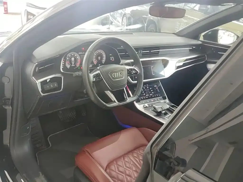 Audi A7L — фото 3