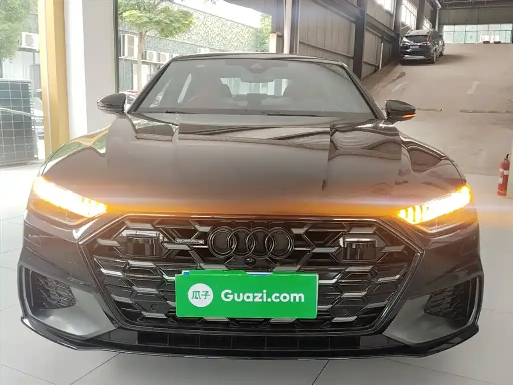 Audi A7L — фото 2
