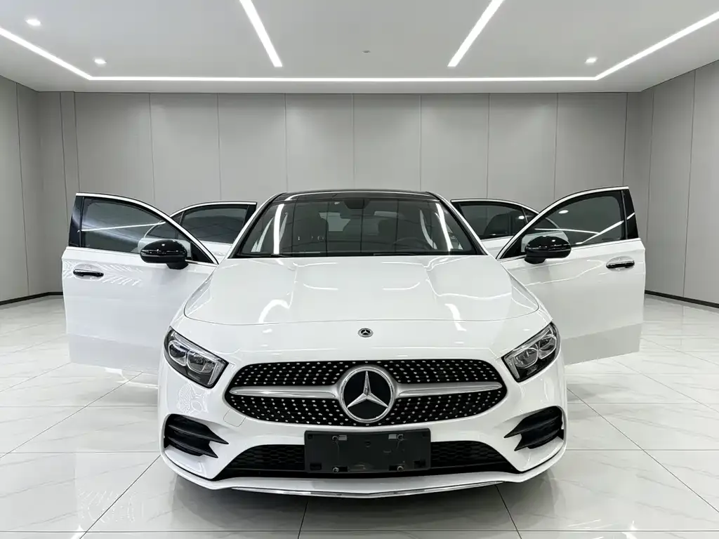 Mercedes-Benz A-Class — фото 1