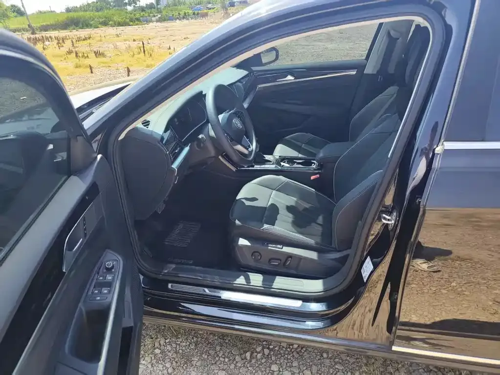 Volkswagen Passat — фото 10