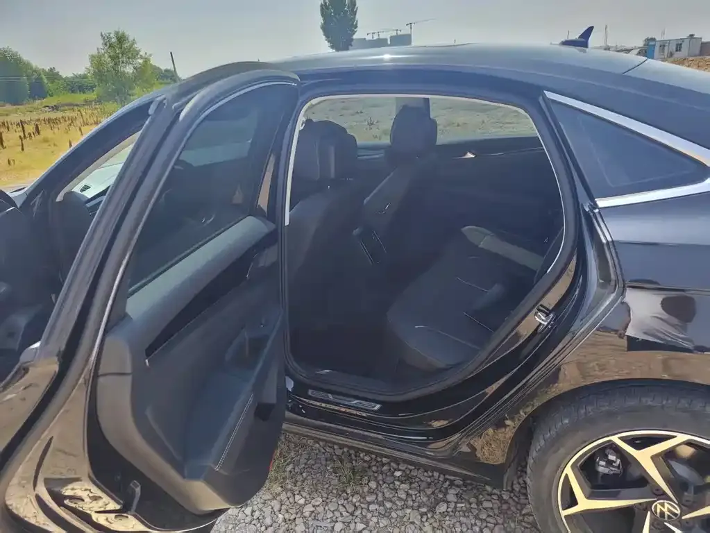 Volkswagen Passat — фото 4