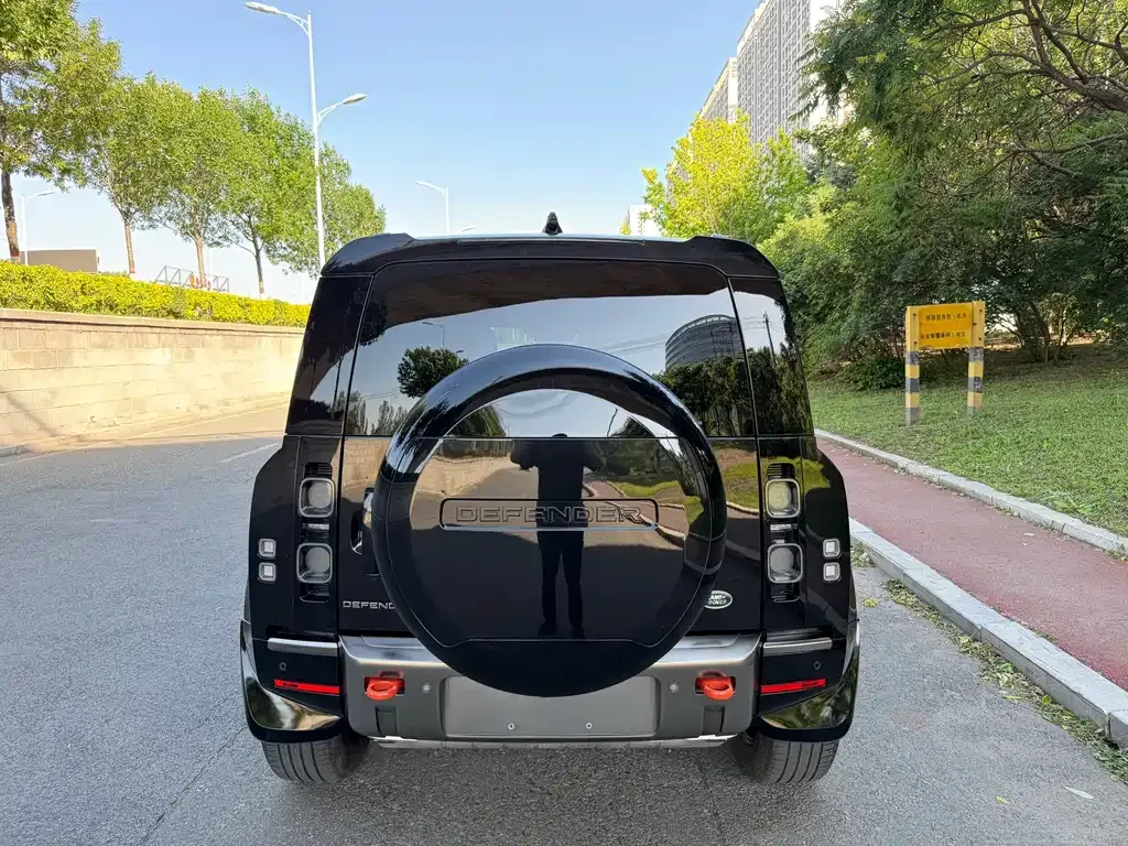 Land Rover Defender — фото 8