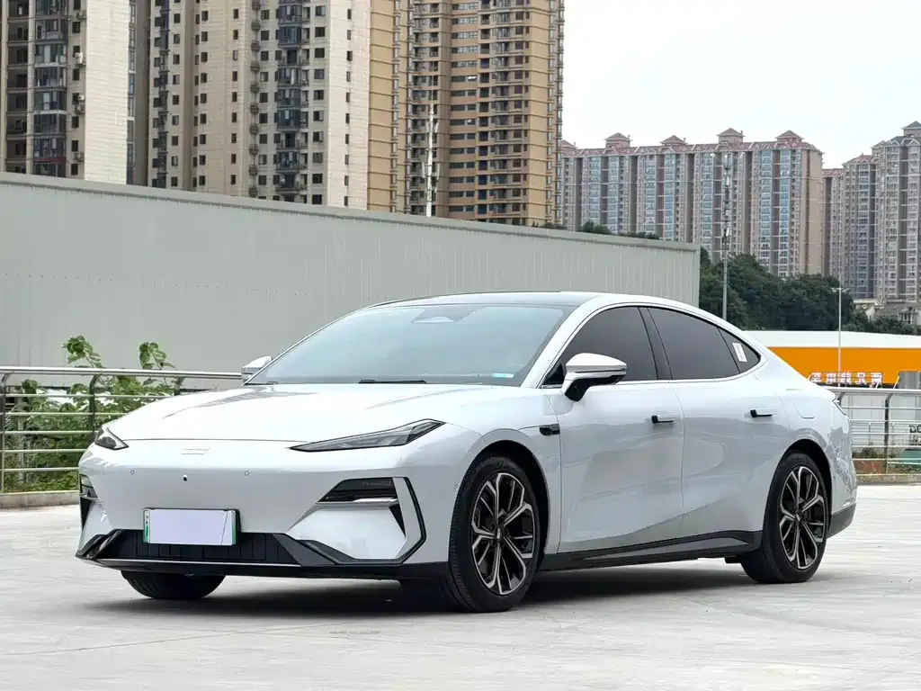 Geely Galaxy E8