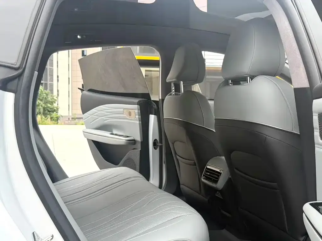 Geely Galaxy E8 2025 из CN, фото 4