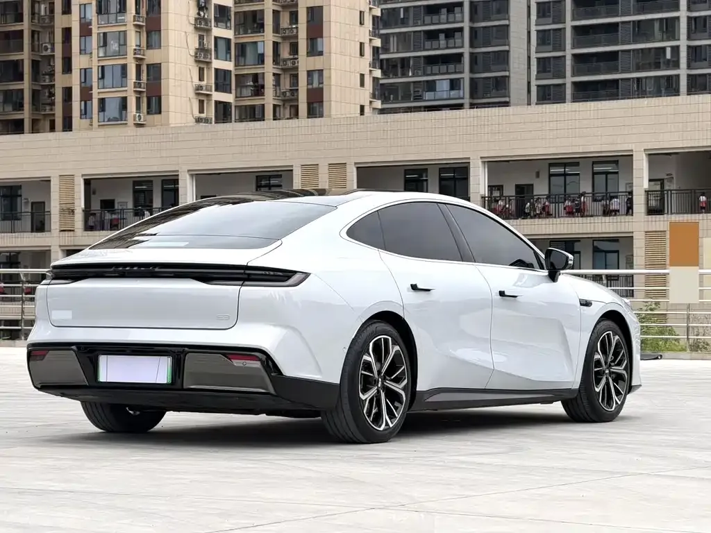 Geely Galaxy E8 2025 из CN, фото 5