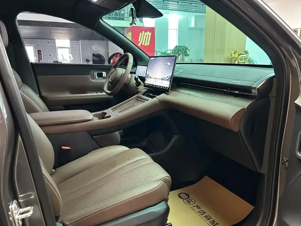 Wuling Xingguang S — фото 10