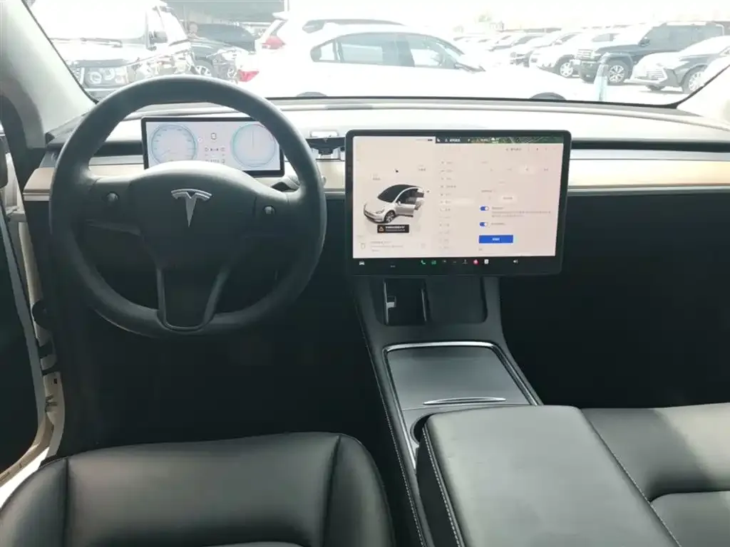 Tesla Model Y — фото 2