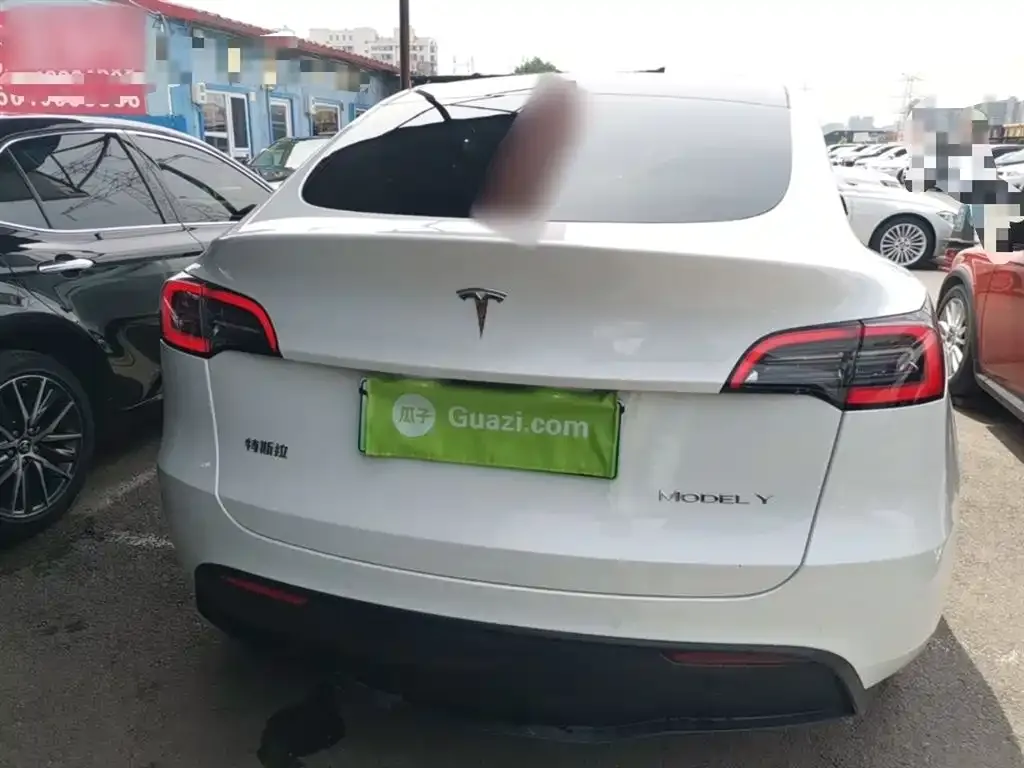 Tesla Model Y — фото 6