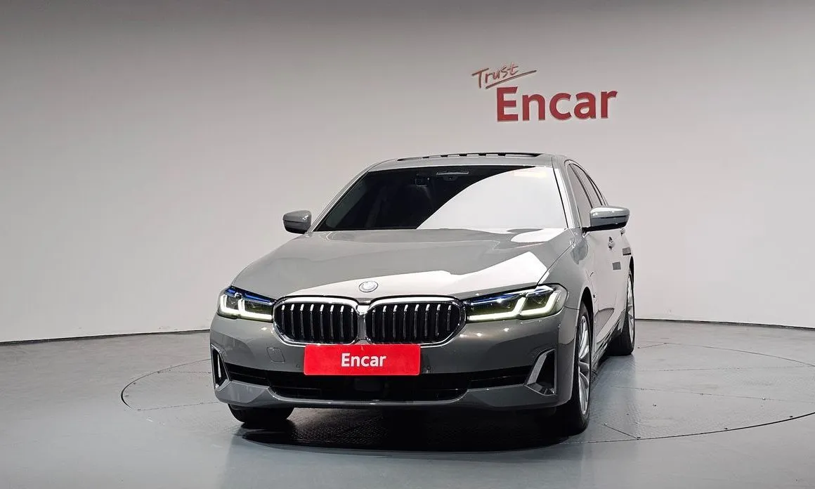 BMW 5-Series 2022 из KR, фото 2