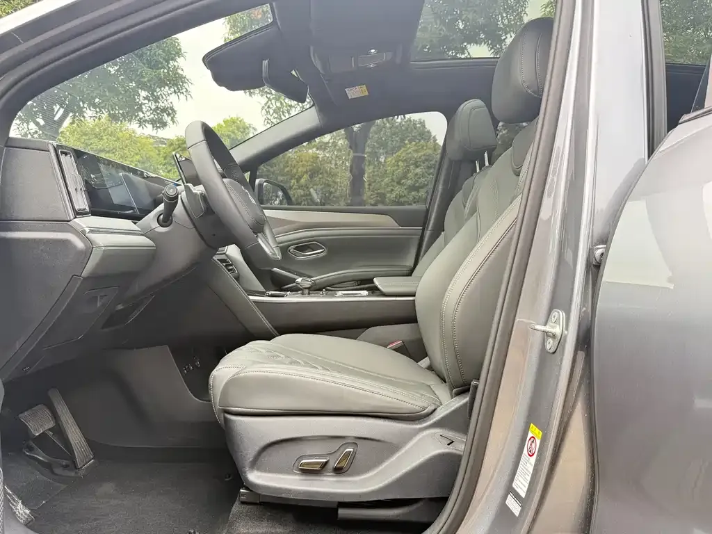 BYD L DM-i — фото 2
