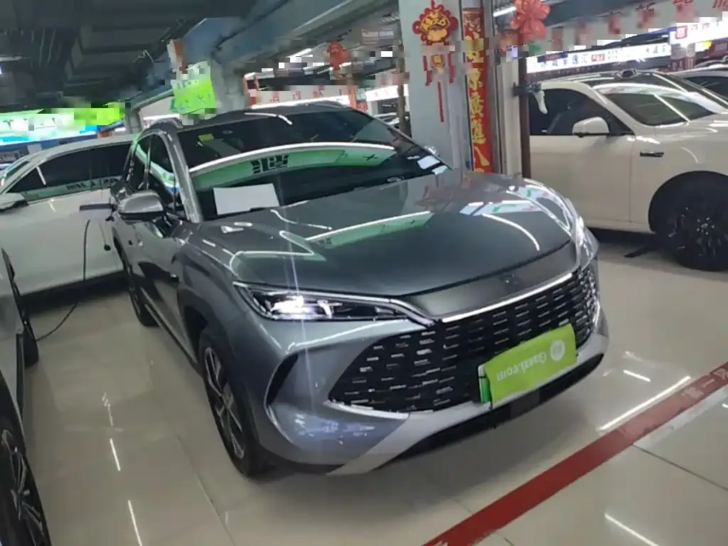 BYD L DM-i — фото 9