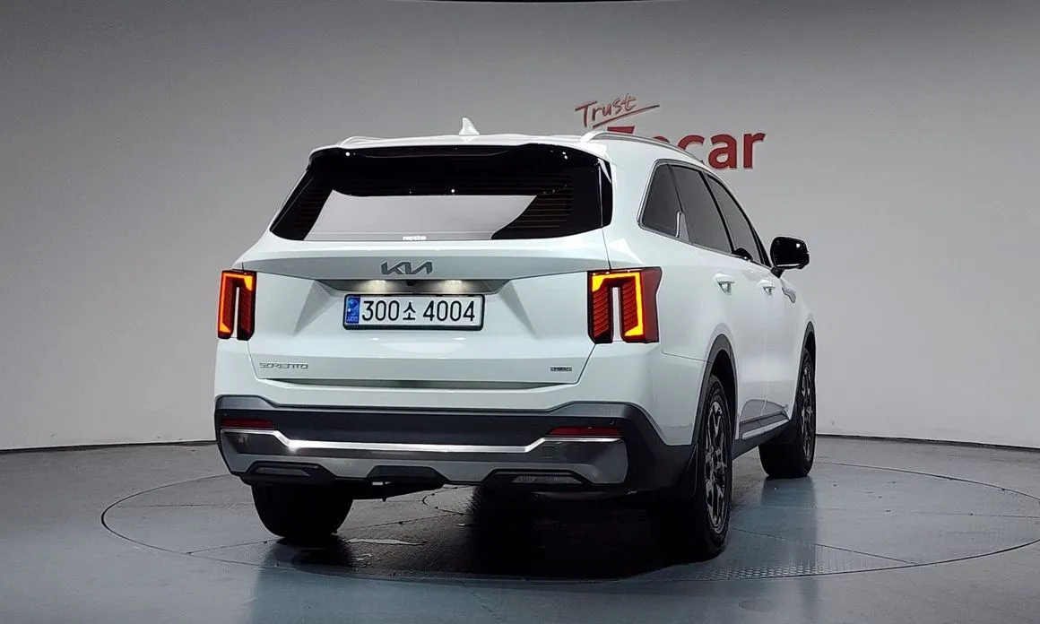 Kia Sorento — фото 8