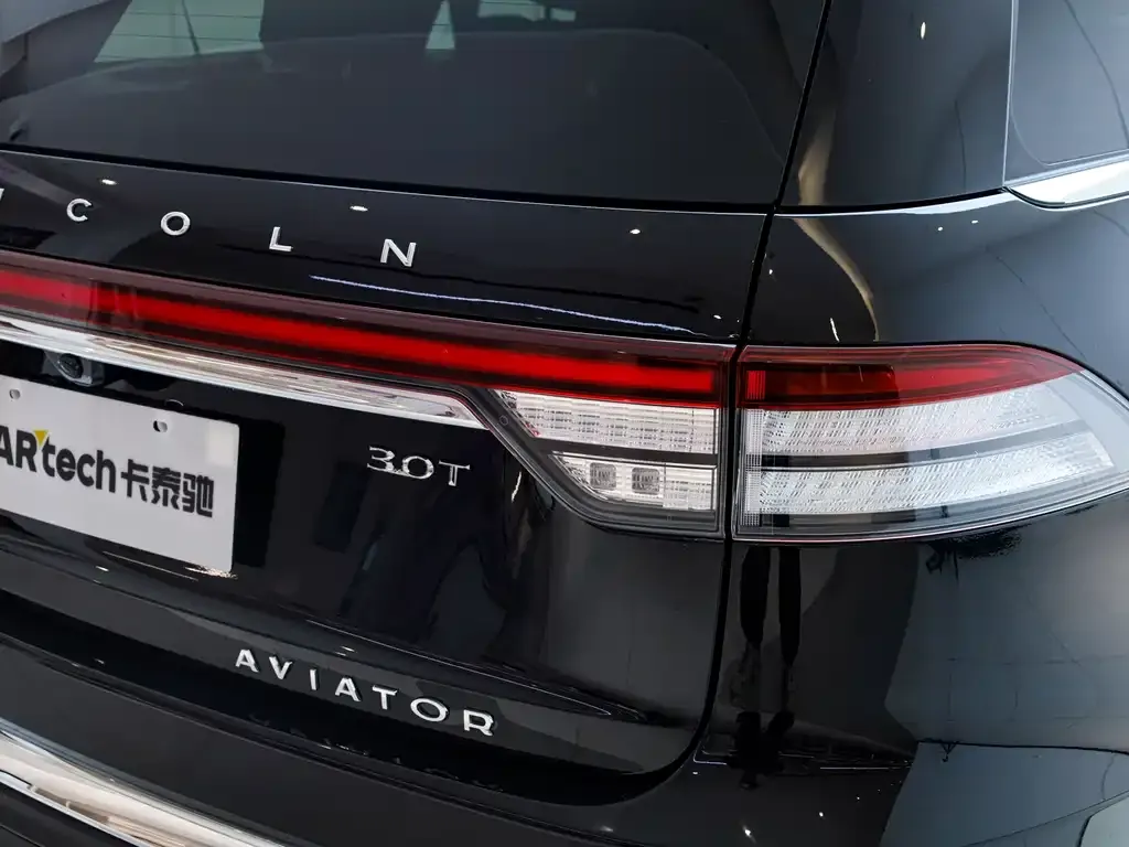 Lincoln Aviator — фото 6
