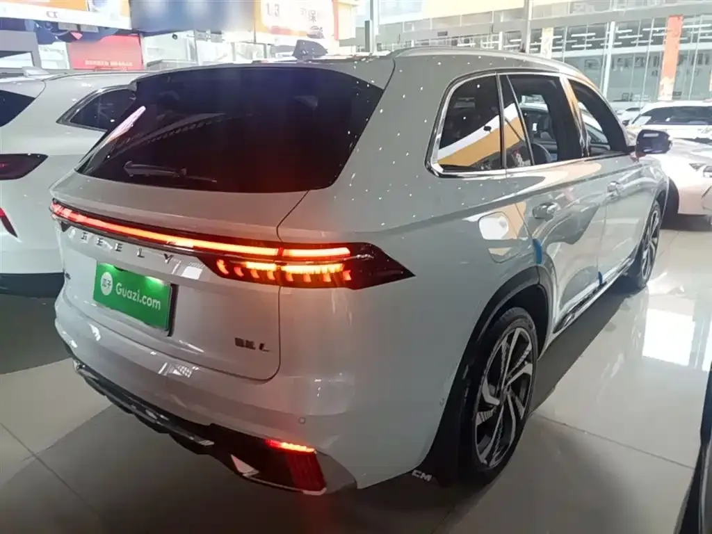 Geely Xingyue L — фото 8