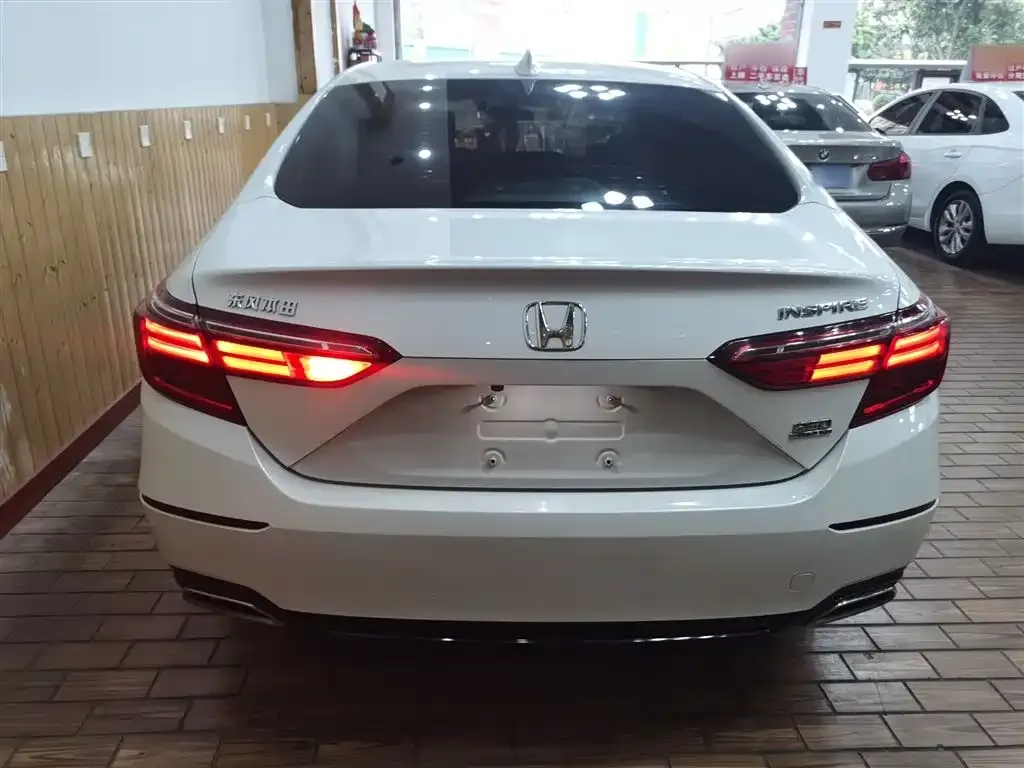 Honda Inspire — фото 7