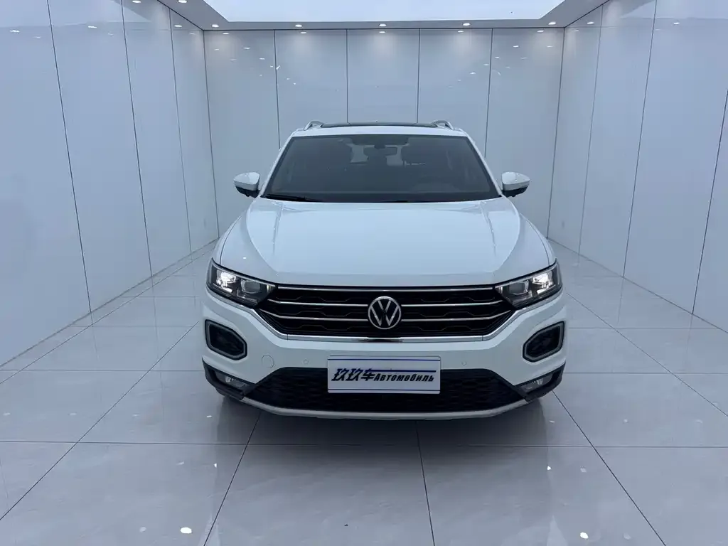 Volkswagen T-Roc — фото 8