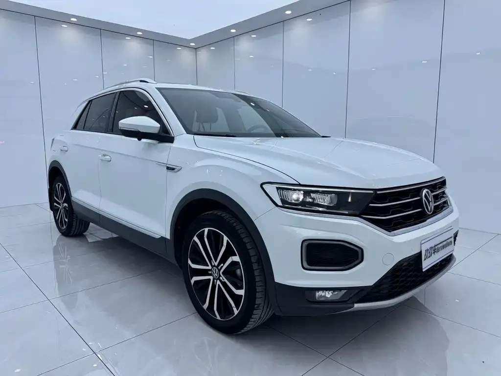Volkswagen T-Roc — фото 6