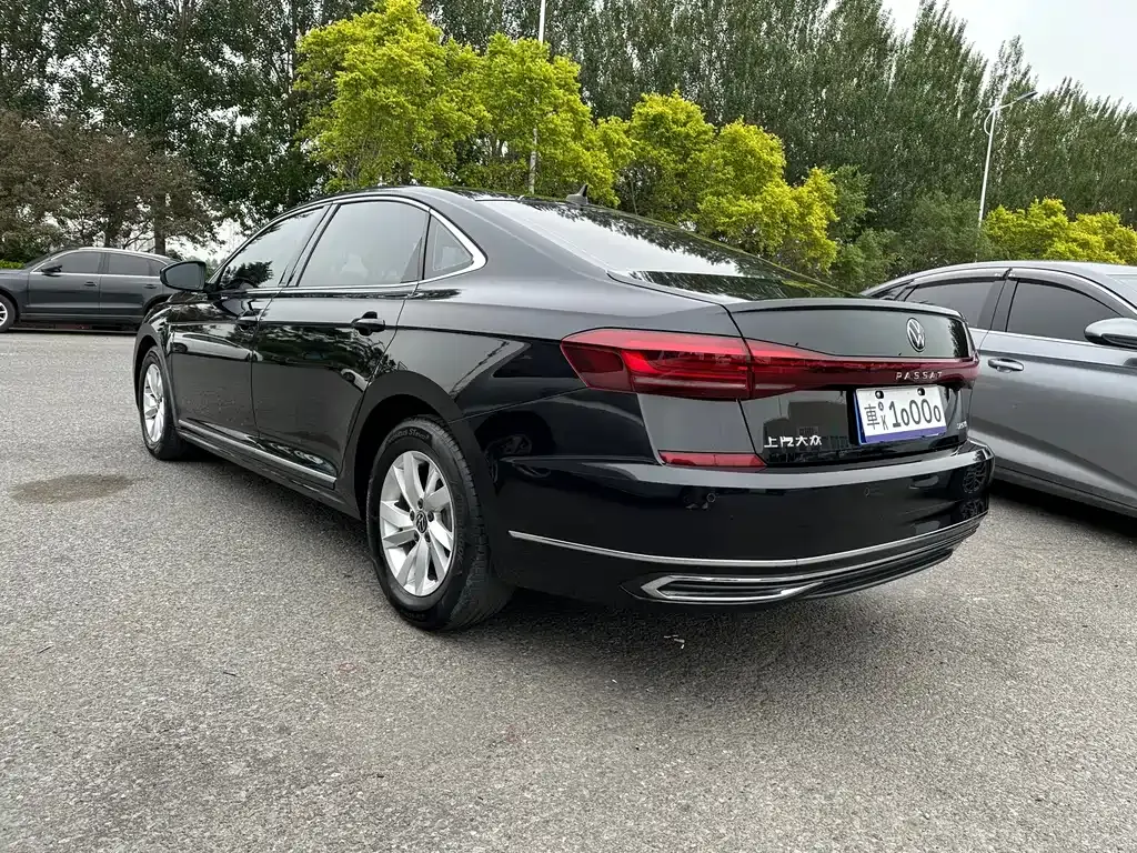Volkswagen Passat — фото 5
