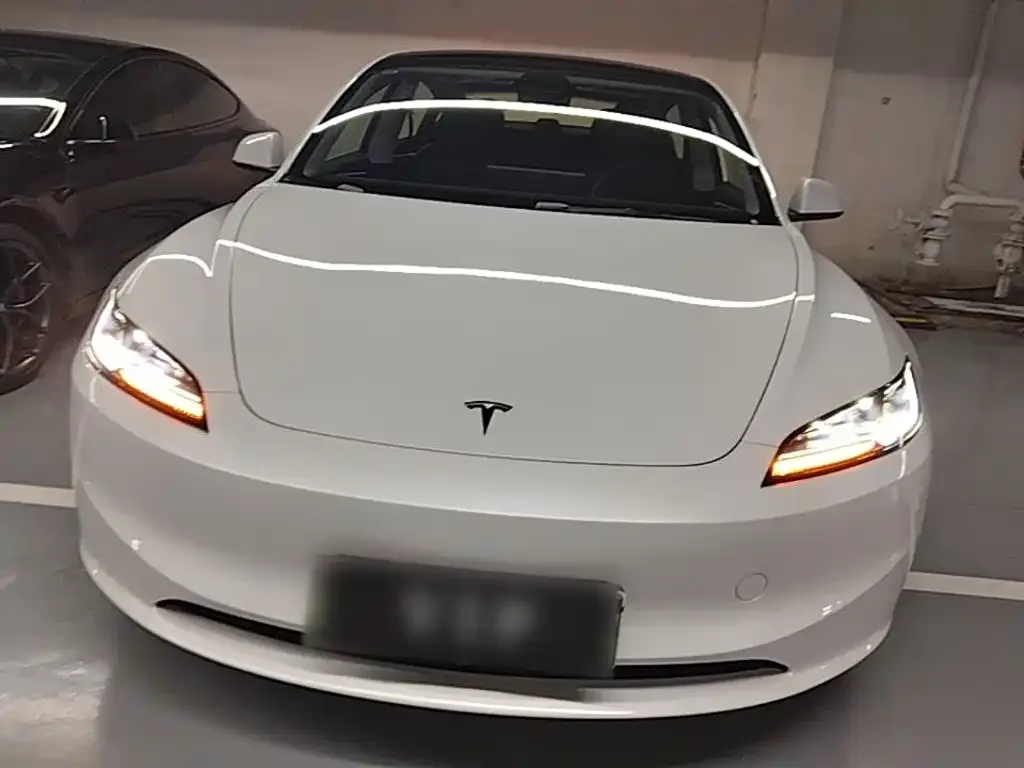 Tesla Model 3 — фото 8